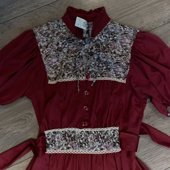 VINTAGE 1970s Midi Dress - Picture 2 of 3